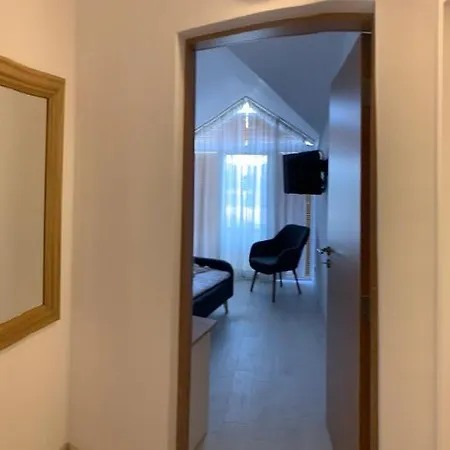 Apolonia Appartement *