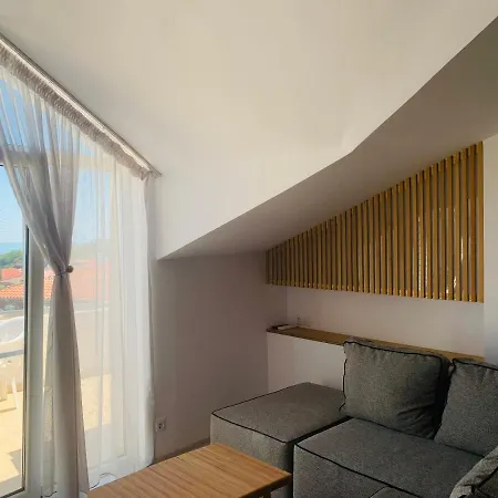 Apolonia Appartement