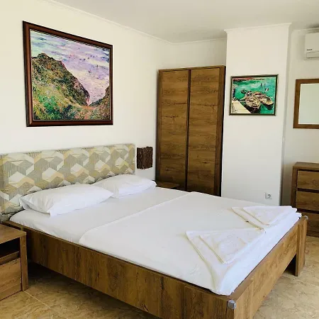 Apolonia Apartament *